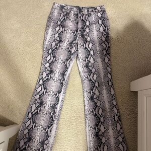 NWT Wrangler Westward 626 Snake Print Women's Jeans